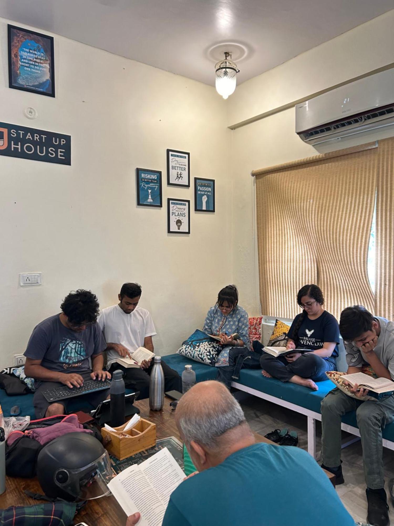 J Startup House, - C Scheme * Jaipur